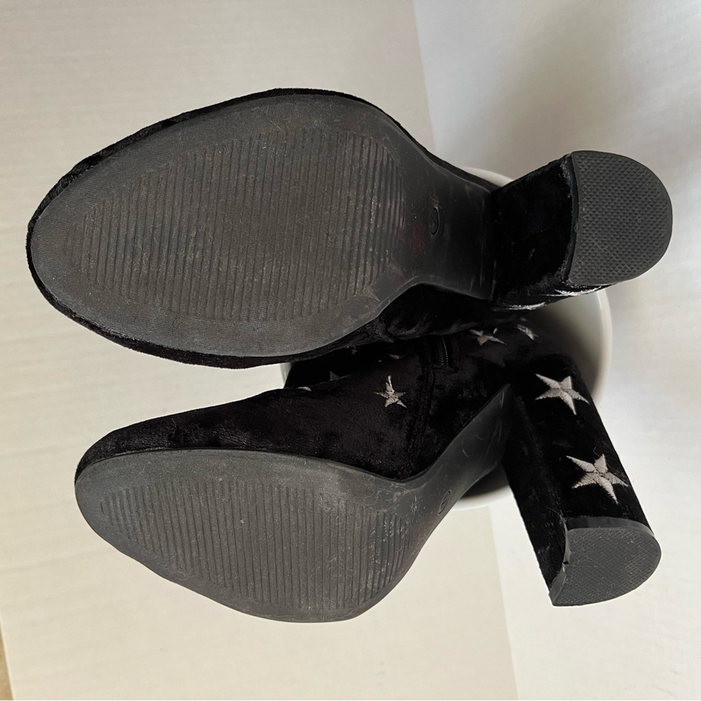 Wild Diva Black Star-Embellished Ankle Boots 7 - Picture 10 of 11